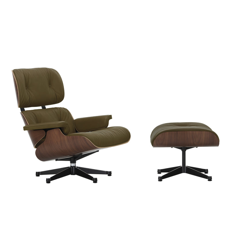 Vitra - Lounge Chair & Ottoman | Leder Premium F 58 khaki / Nussbaum dunkel / poliert / Seiten schwarz