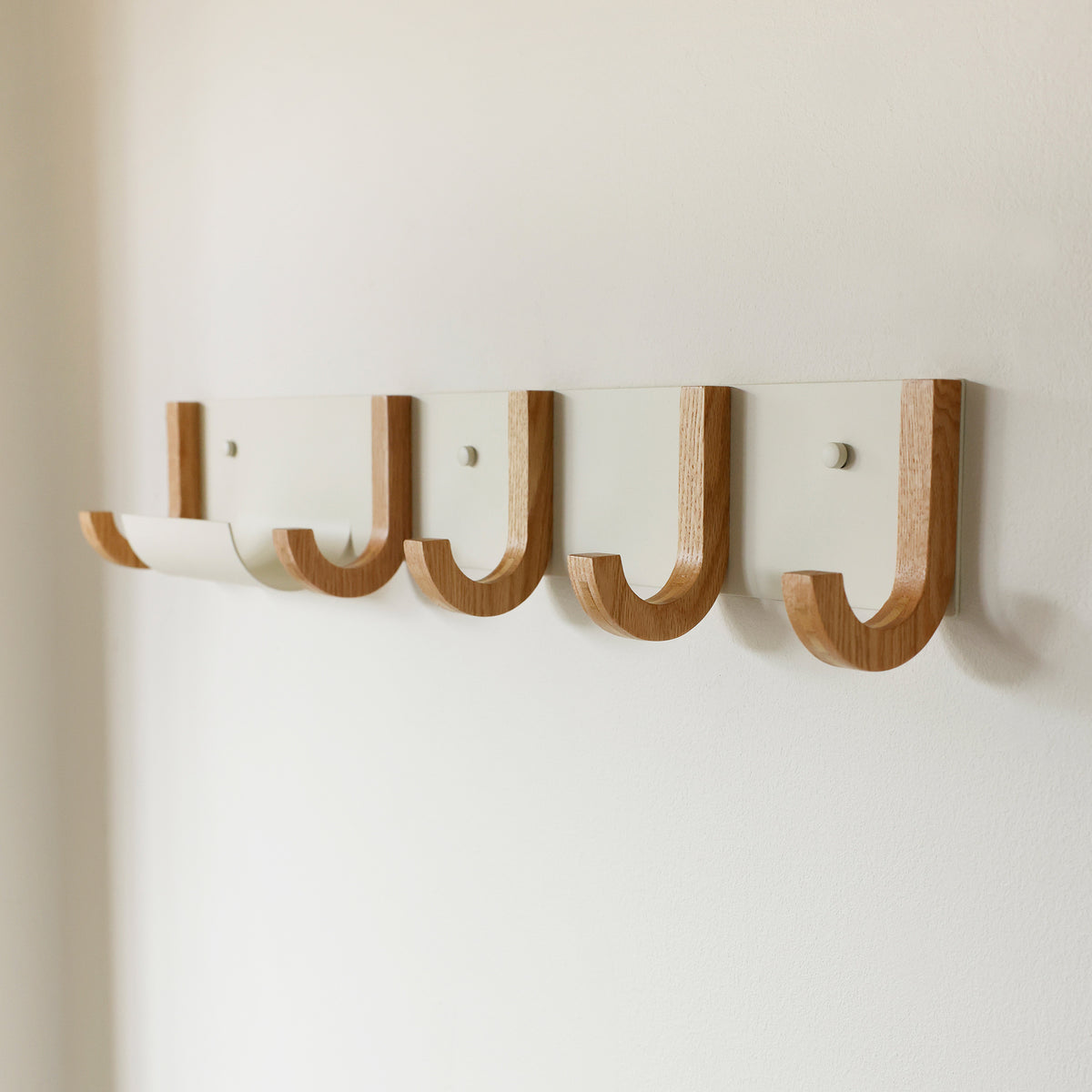 Design Letters - Jay Garderobe | L 70 cm / Eiche natur