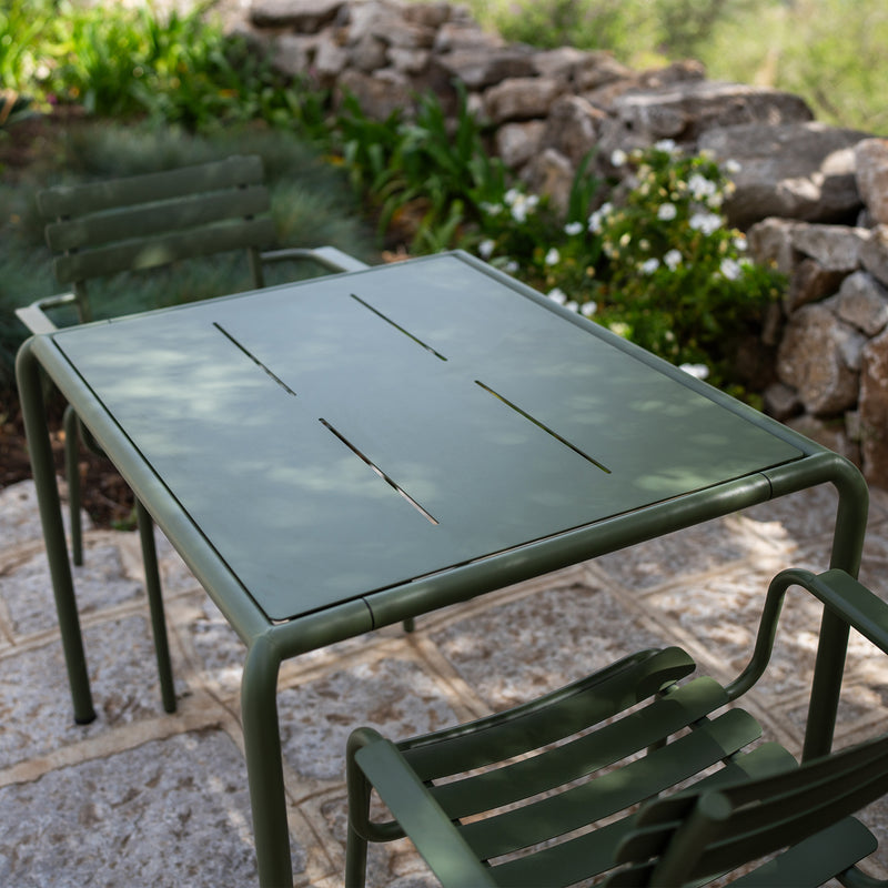 HOUE - AVANTI Outdoor Esstisch | Aluminium / 98 x 83 cm / olivgrün