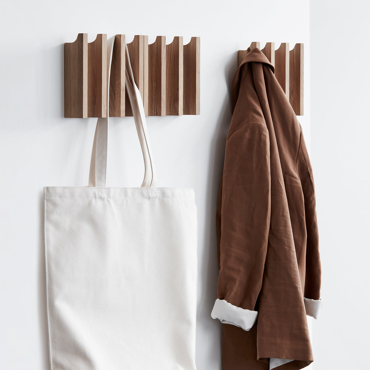 Kristina Dam Studio - Column Garderobenhaken | Eiche