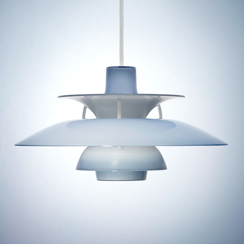 Louis Poulsen - PH 5 320 Opal Pendelleuchte | opal pale blue