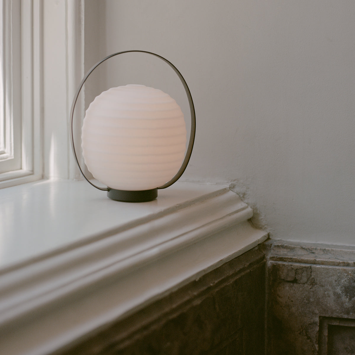 New Works - Lantern Portable Tischleuchte mit Akku | 