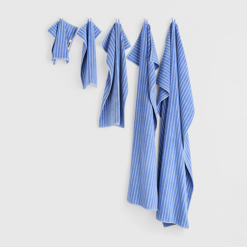 Tekla - Terry Handtuch | Badetuch (70 x 140 cm) / clear blue stripes, Gästehandtuch (30 x 50 cm) / clear blue stripes, Handtuch (50 x 90 cm) / clear blue stripes