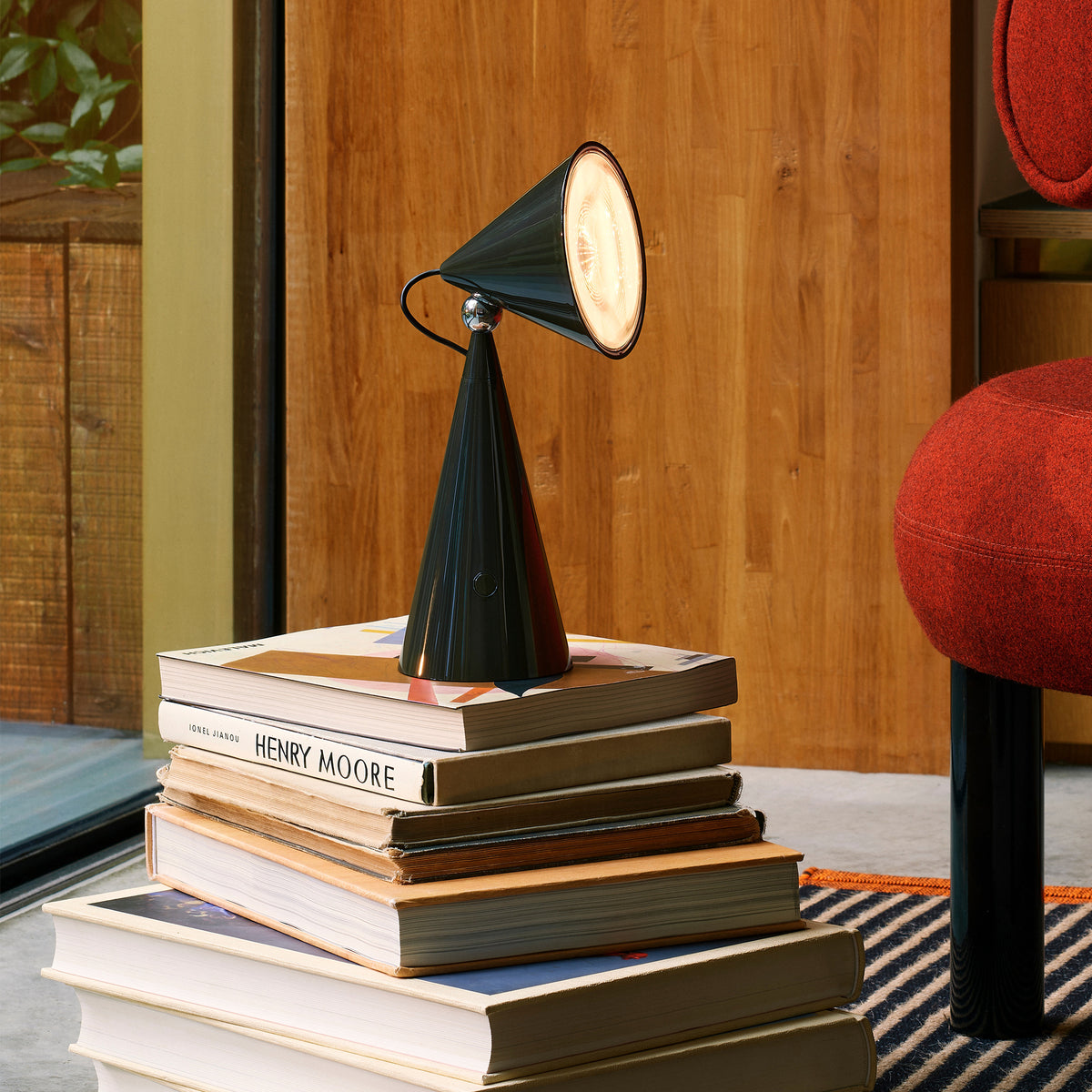 Tom Dixon - Pose LED Tischleuchte mit Akku | kelp