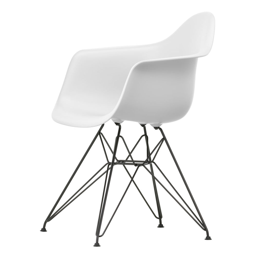 Vitra - Eames Plastic Armchair DAR RE | cotton weiß RE / schwarz