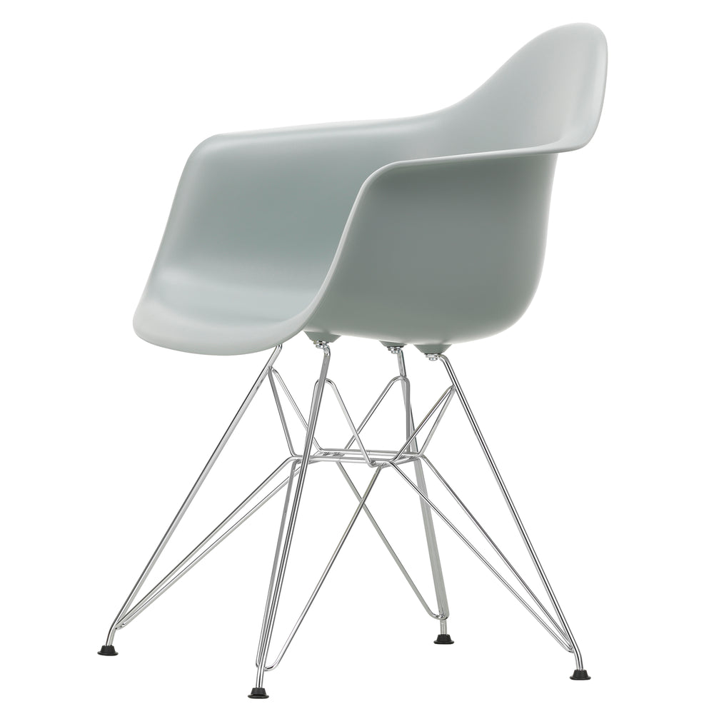 Vitra - Eames Plastic Armchair DAR RE | hellgrau RE / verchromt