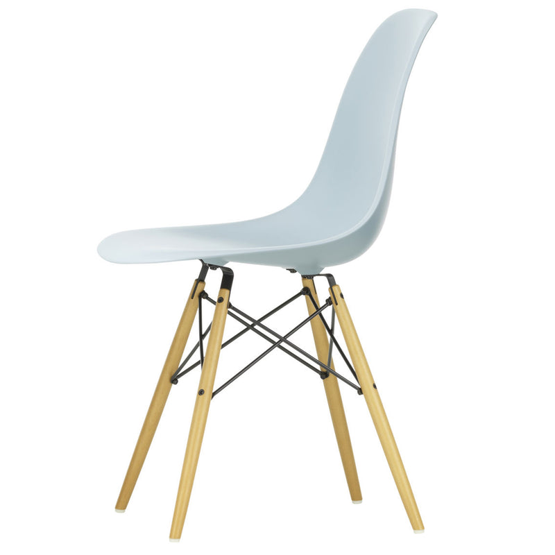 Vitra - Eames Plastic Side Chair DSW | Eisgrau / Ahorn gelblich